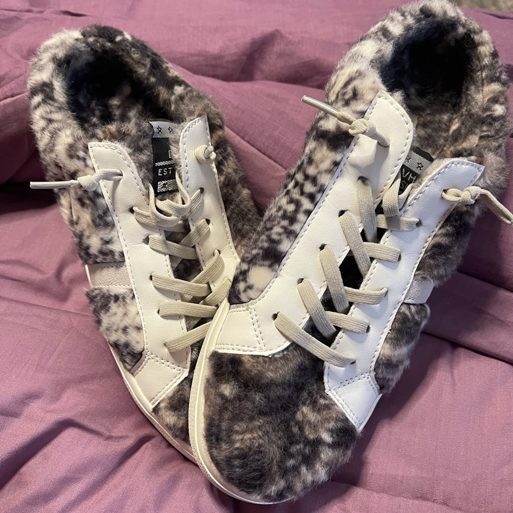 Vintage Havana woman’s sneakers size 8.5